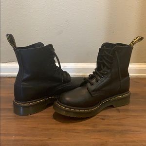 Dr. Martens Pascal